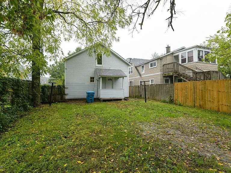 135 Burr Oak St — Photo 32