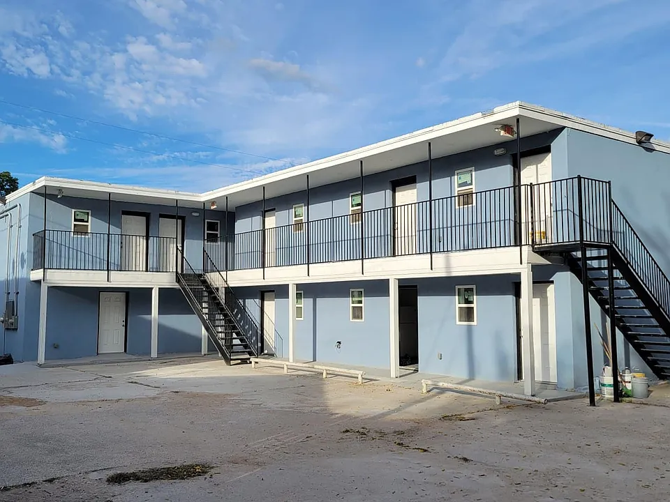 4312 Crane St #11
