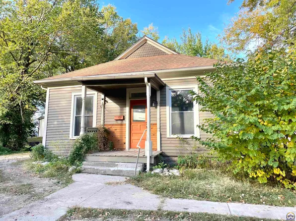 525 Keller Ave, Holton, KS 66436