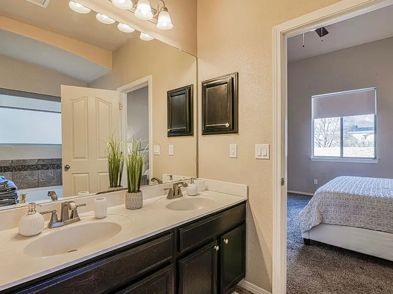 7413 Red Cedar Dr — Photo 7