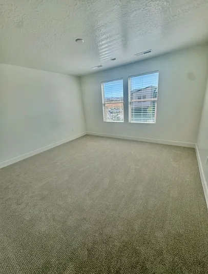 5715 S Weehawken Ln — Photo 12