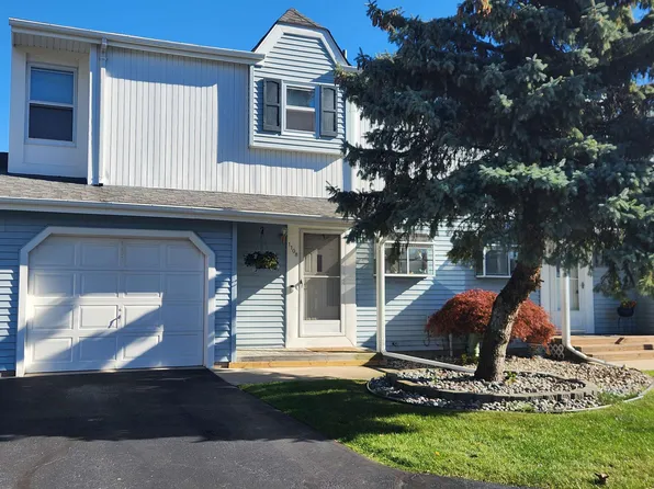 1108 Nantucket Dr #38, Bay City, MI 48706