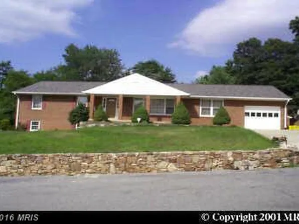 8204 Clay Dr, Fort Washington, MD 20744