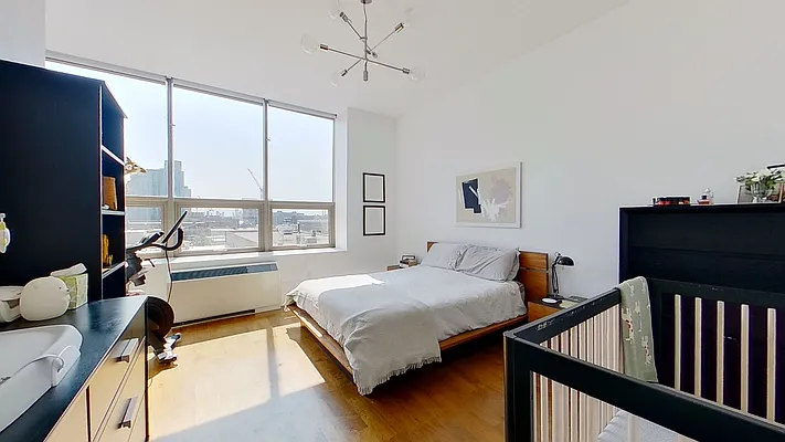 Sold by Modern Spaces | media 7