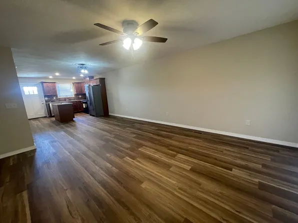 8 C St, Kimberling City, MO