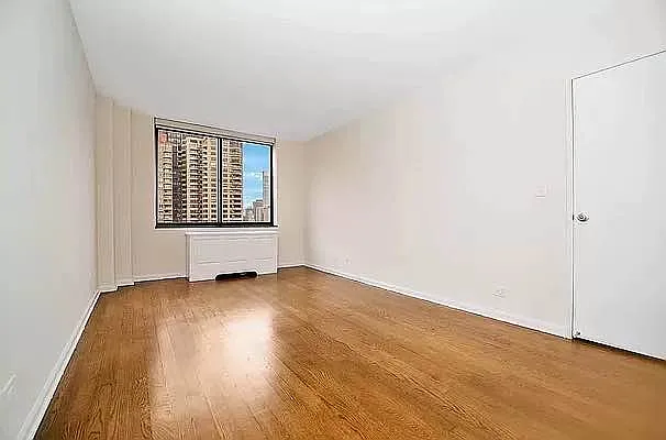 Rented by REAL New York | media 4