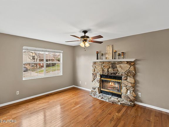 4th image of 1428 Waynesboro Ln