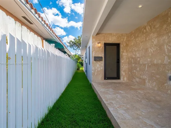 2625 SW 32nd Ct, Miami, FL 33133