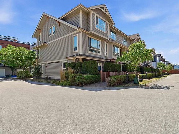 3rd image of 19752 55a Ave #27