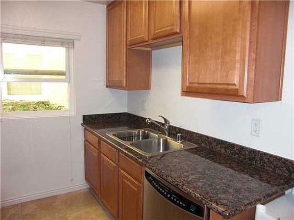 3rd image of 3615 Ash St Unit 2