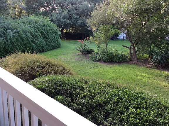 3rd image of 5 Mallory Ln