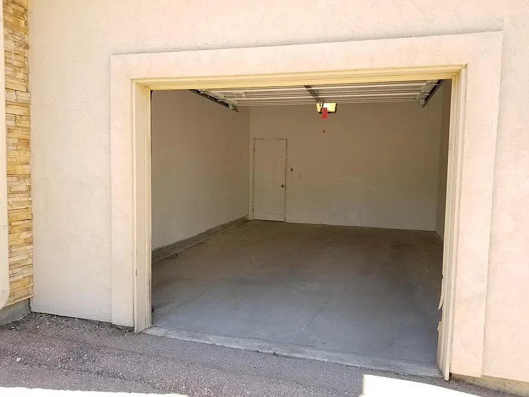 555 Cougar Bluff Point #101 — Photo 29