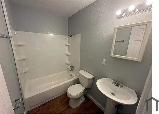 534 E Boeing Dr — Photo 6