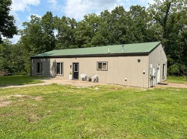 120 Pinnacle Lake Rd, New Florence, MO 63363