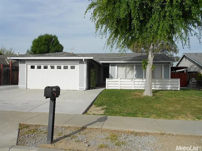 2101 Lincoln Blvd photo 1