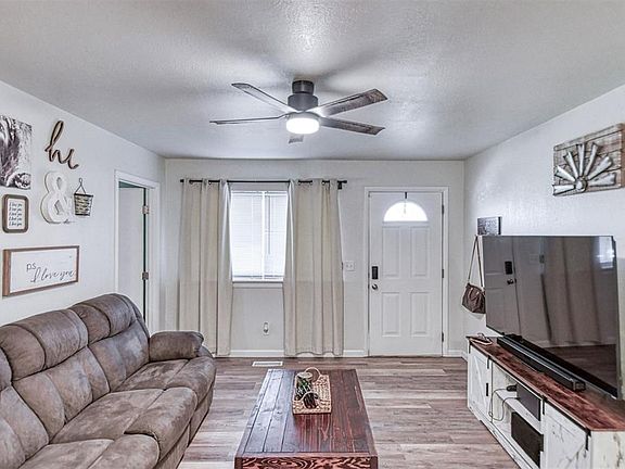 5th image of 1724 S Jensen Ave