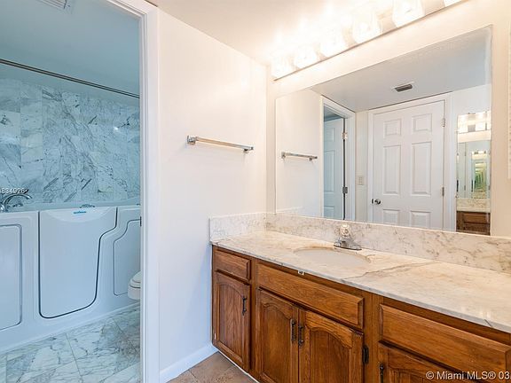 5th image of 3200 N Port Royale Dr N #809