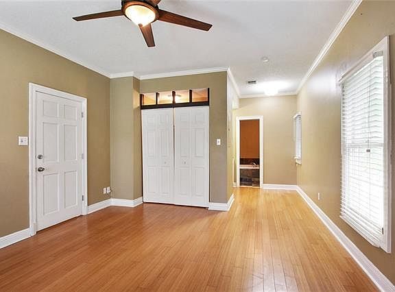 5th image of 9 Golf Villa Dr APT D