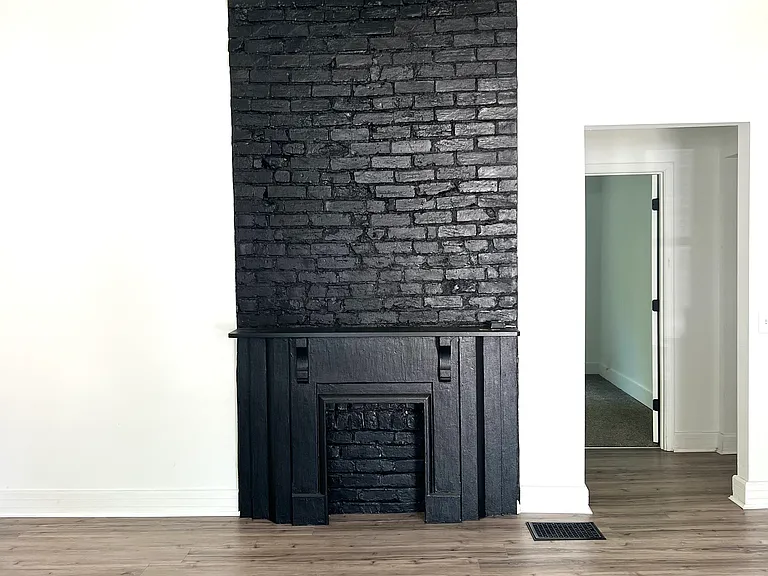 162 Main St — Photo 4