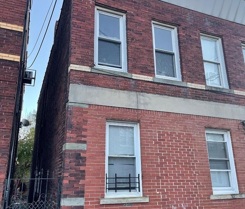2nd image of 322 S 7Th St