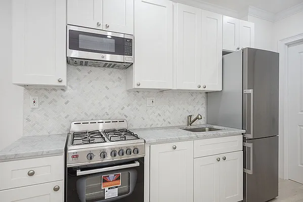 Rented by Bold New York | media 12