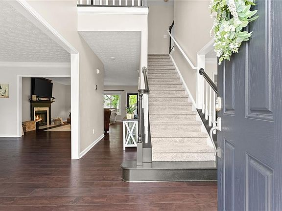 2nd image of 1165 Evergreen Oak Way