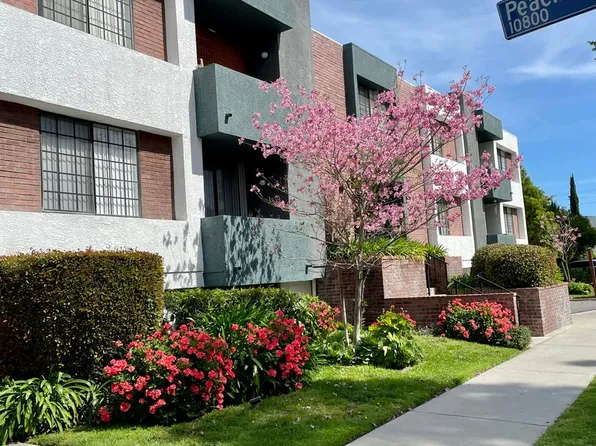 4844 Riverton Ave.