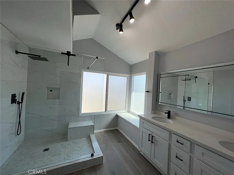 543 S Eveningsong Ln — Photo 19