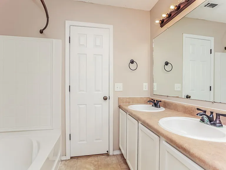 5221 Sunsail Dr — Photo 18