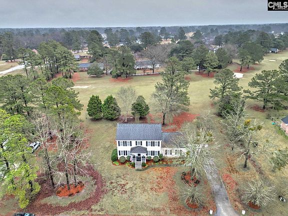 2nd image of 1480 Country Club Cir