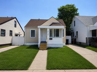 9176 Winthrop St, Detroit, MI 48228