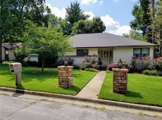 2747 W White Oak Dr, Rogers, AR 72758