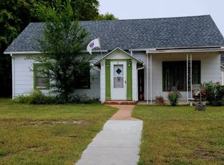 316 W New York St, Smith Center, KS 66967