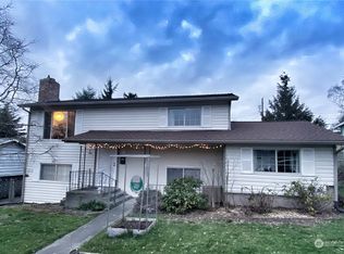 2116 Brewster Pl, Bremerton, WA 98310