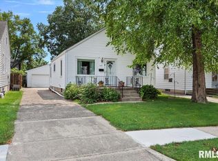 1640 W Adams St, Springfield, IL 62704