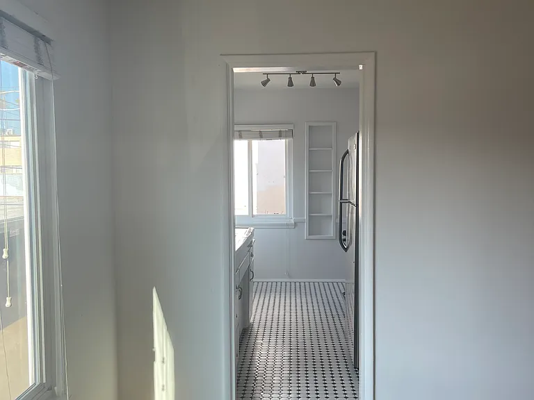 1849 N Harvard Blvd #4 — Photo 20