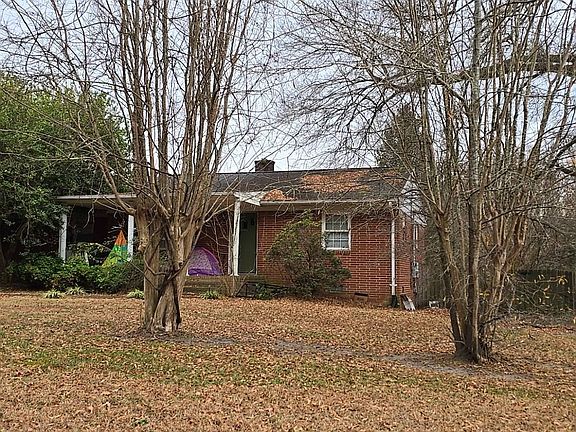 2nd image of 505 Sunny Ln