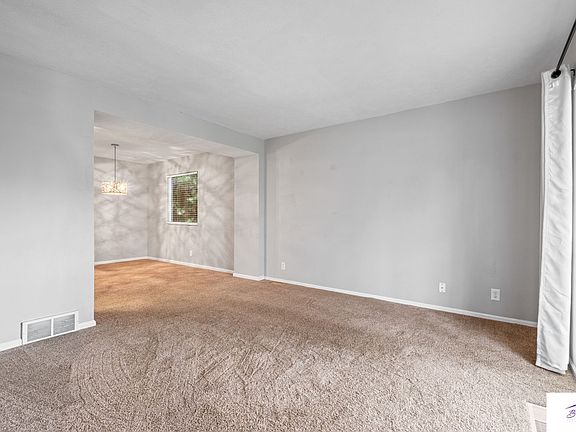 3rd image of 17707 Jacobs St