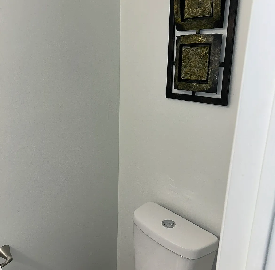4 bed, 2.5 bath, 2300 sqft, $3,000 — Photo 3