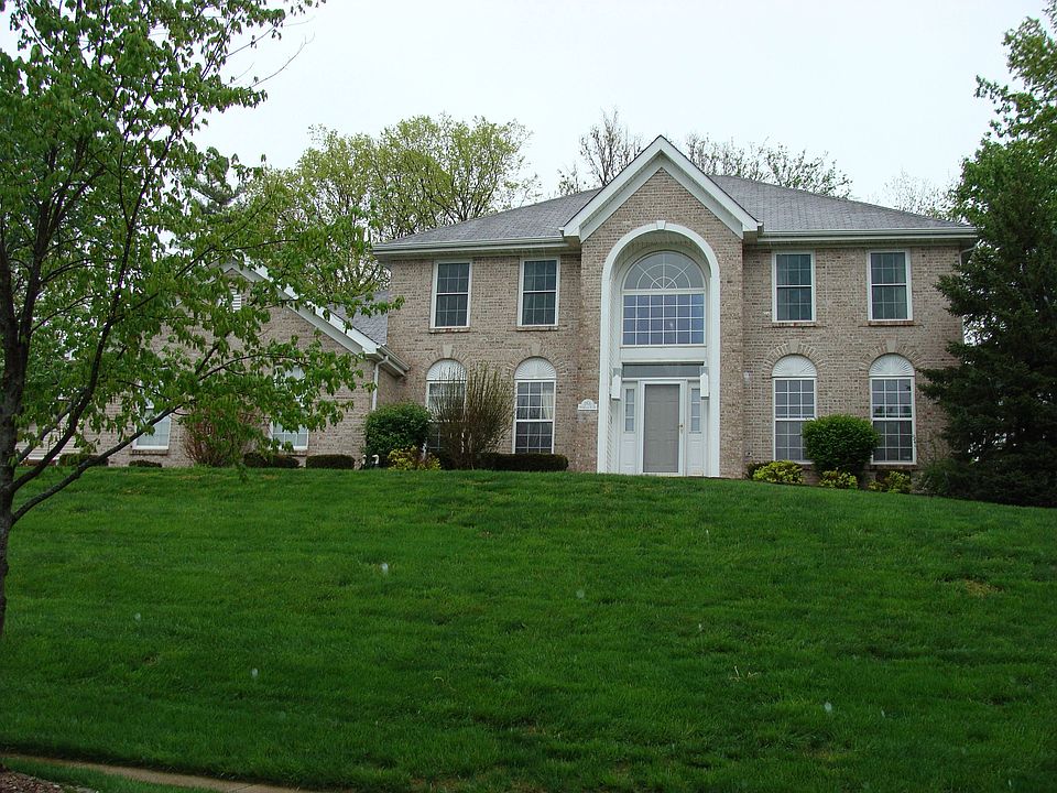 1st image of 266 Woodcliffe Place Dr