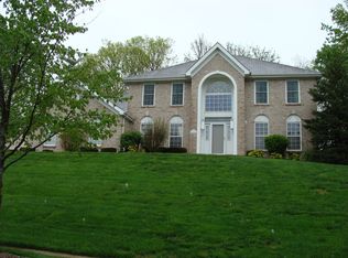 266 Woodcliffe Place Dr, Chesterfield, MO 63005