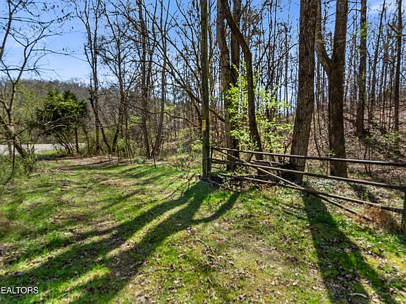 5th image of Montview Rd