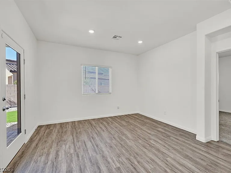 7451 Mason Springs Ave — Photo 5