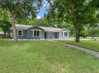 702 Austrian Rd, Grand Prairie, TX 75050