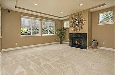 Great Room With Gas Fireplav