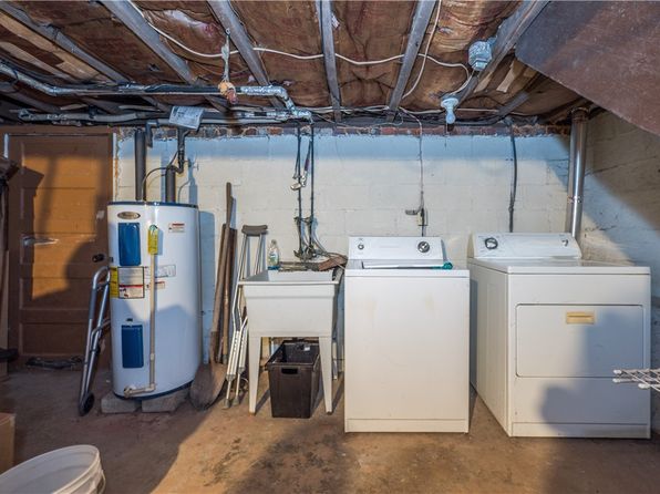 3 Elizabeth St #102, Slovan, PA 15078