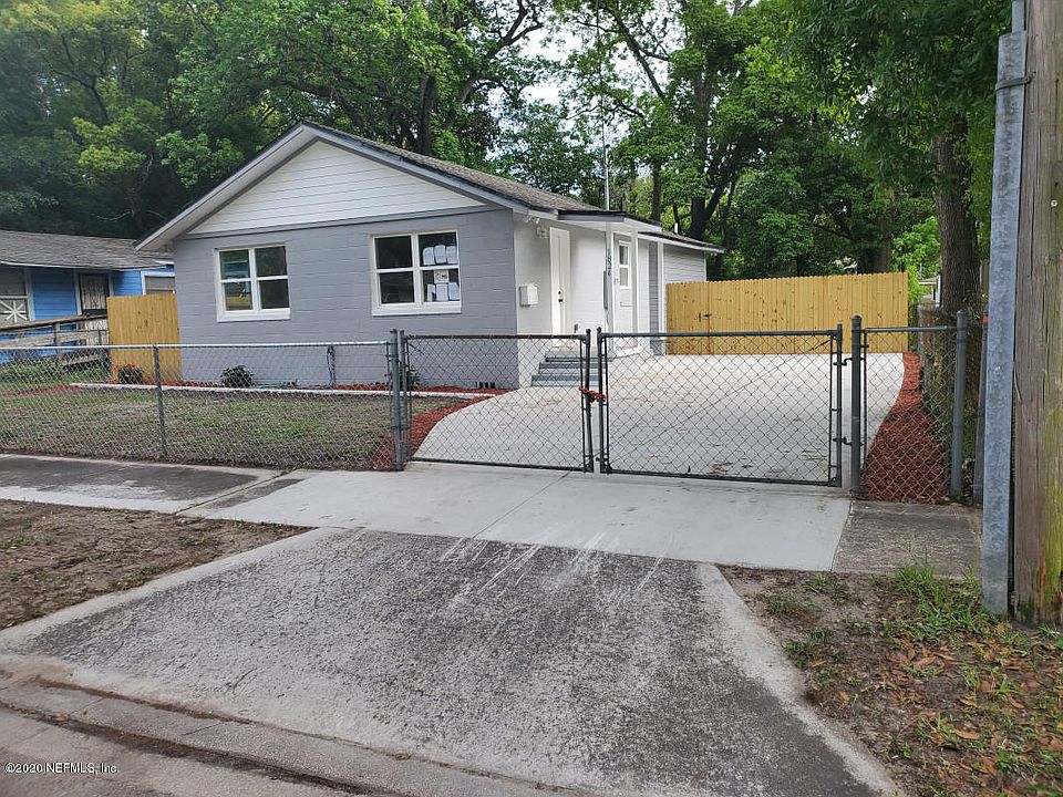 1st image of 1824 W 28th St