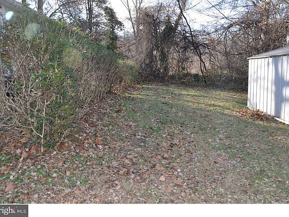 5th image of 432 Alexander Ave