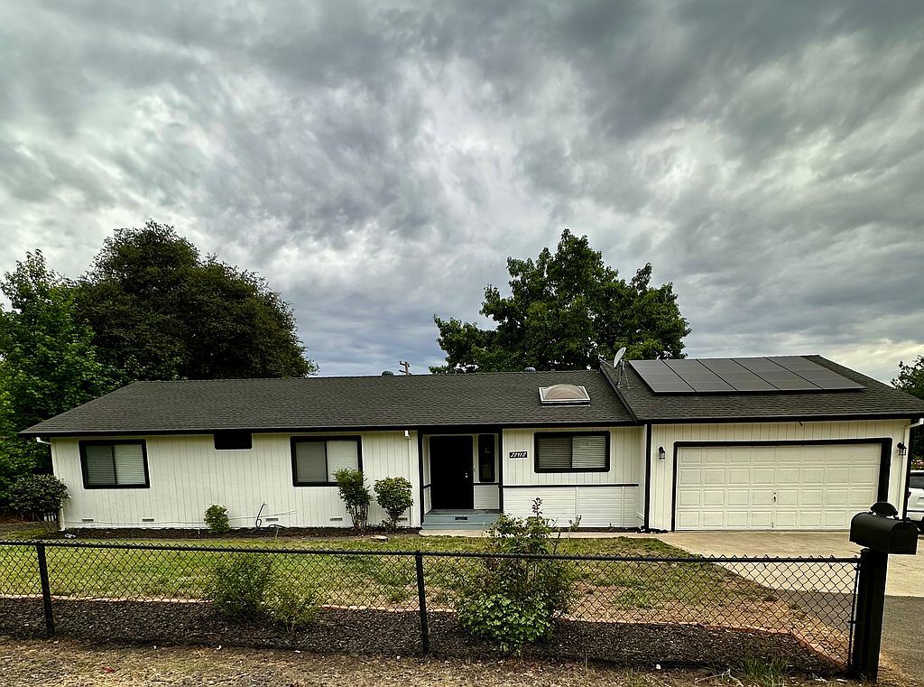 20410 W Walnut Dr - Property Image