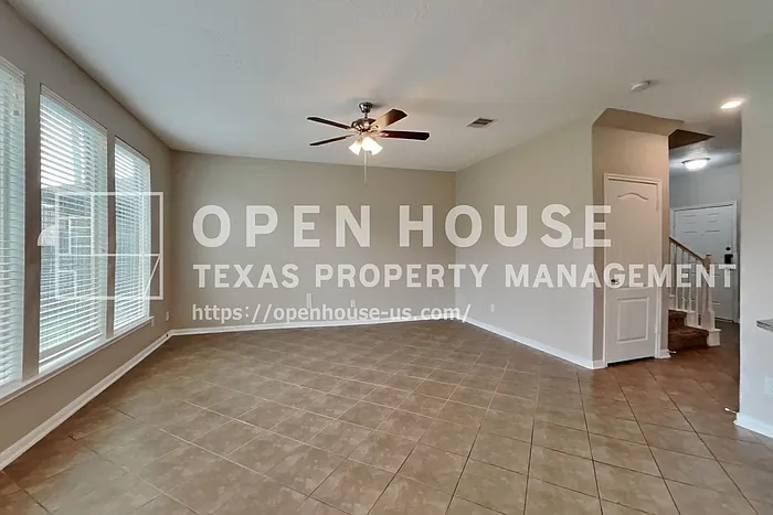 3 bed, 2.5 bath, 2157 sqft, $2,090 — Photo 4